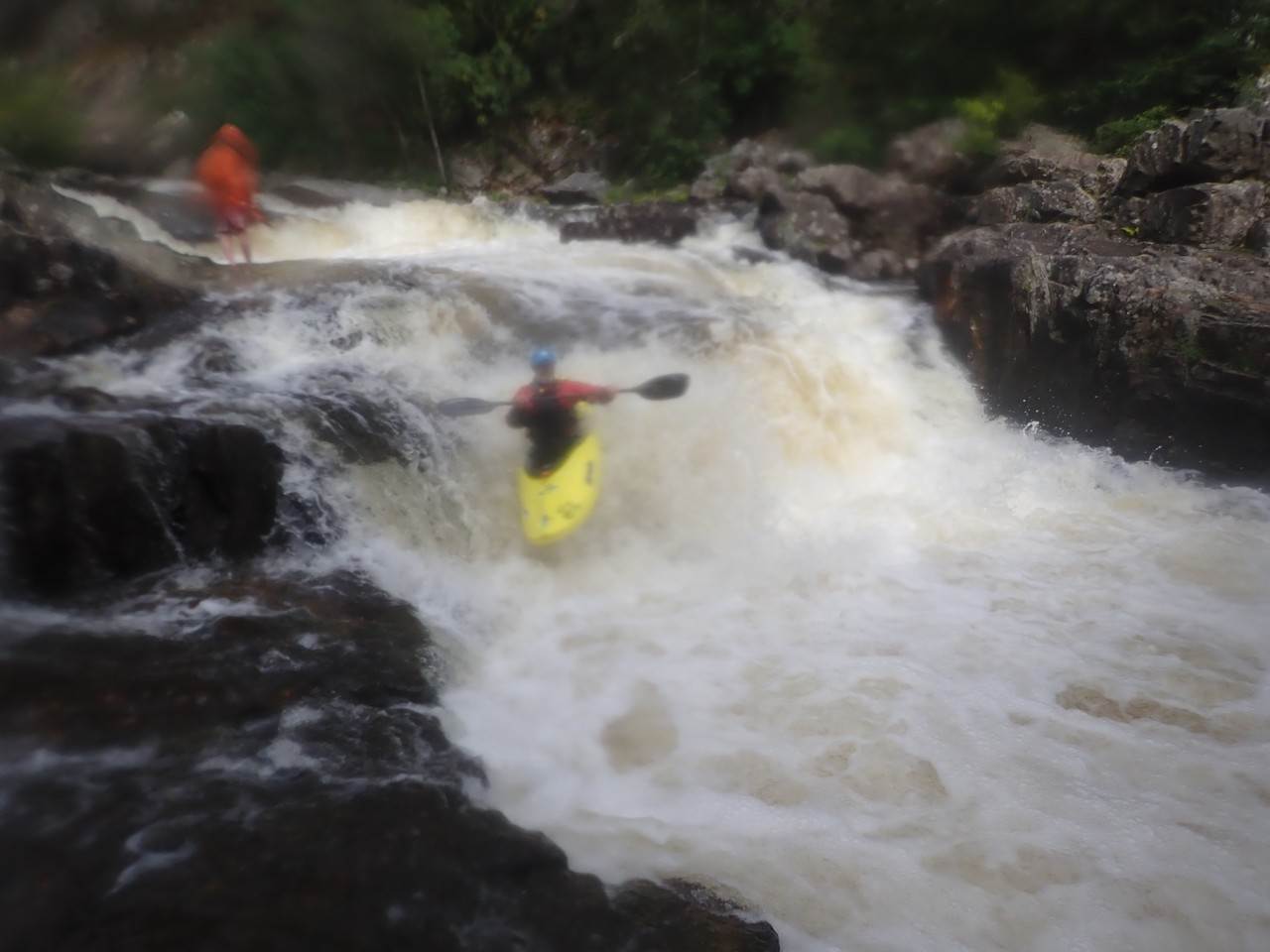 People kayaking in a river
Description automatically generated with low confidence